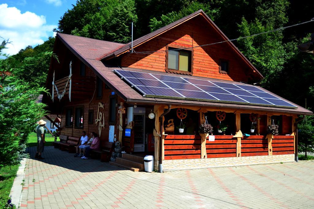 Pensiunea Sequoia Cluj-Napoca Buitenkant foto